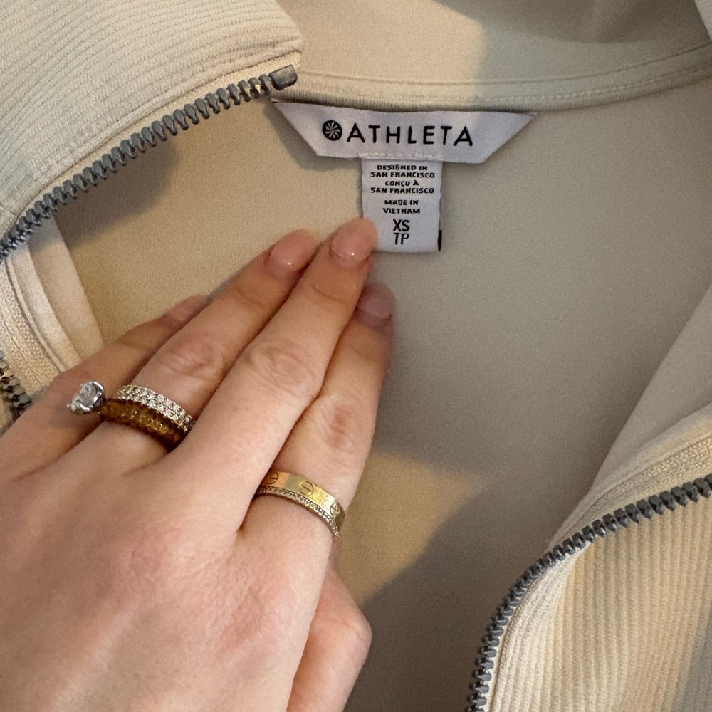 Athleta workout set (pants, tank, long sleeve) XS - Picture 8 of 8